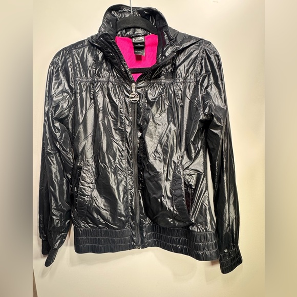 The North Face Jackets & Blazers - North Face Wind Jacket with Fleece Lining- Small
